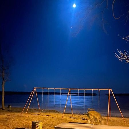 Cozy Home Lake Huron With Loft 2 Bedroom 1 Bathroom Au Gres Экстерьер фото