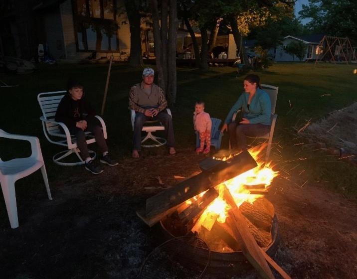 Cozy Home Lake Huron With Loft 2 Bedroom 1 Bathroom Au Gres Экстерьер фото