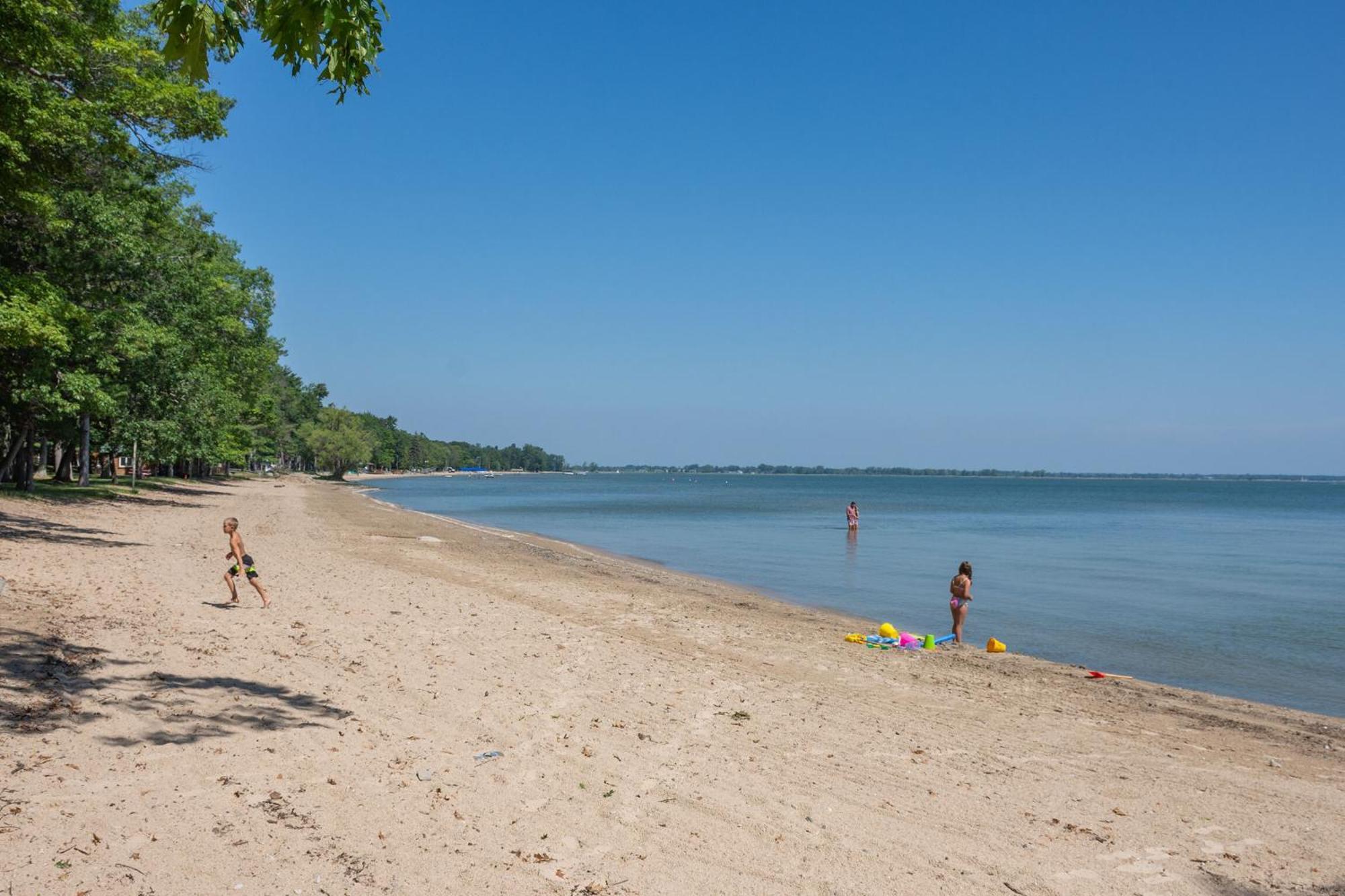 Cozy Home Lake Huron With Loft 2 Bedroom 1 Bathroom Au Gres Экстерьер фото