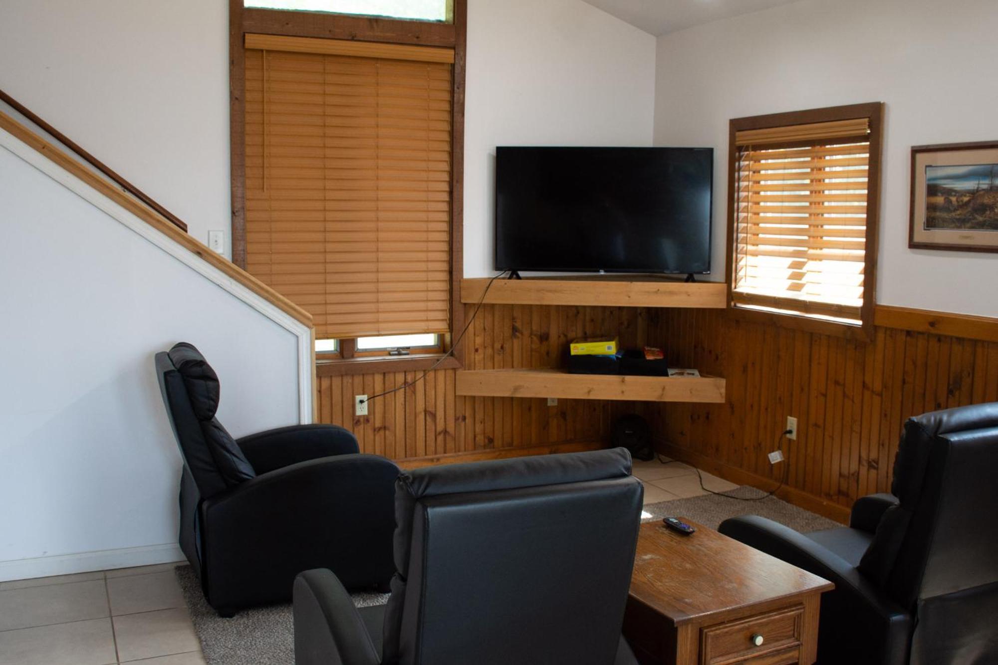 Cozy Home Lake Huron With Loft 2 Bedroom 1 Bathroom Au Gres Номер фото